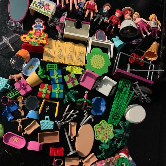 Vintage/ Modern Playmobil Lot Of People, Accesories ETC - Picture 1 of 9
